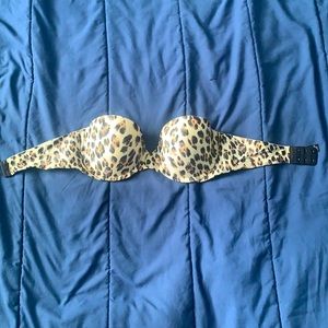 Victoria’s Secret Multi-way Strapless Cheetah Print Bra. 83% Nylon 17% Elastane